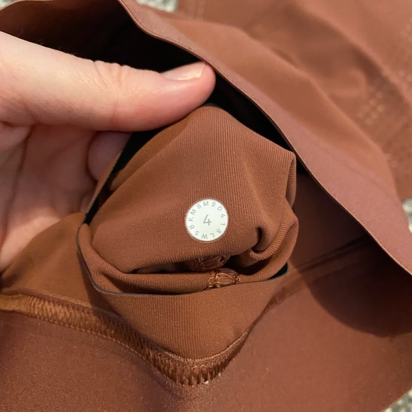 Lululemon SOUL CYCLE limited edition tight, *reflective, 28” tight. - Picture 5 of 6